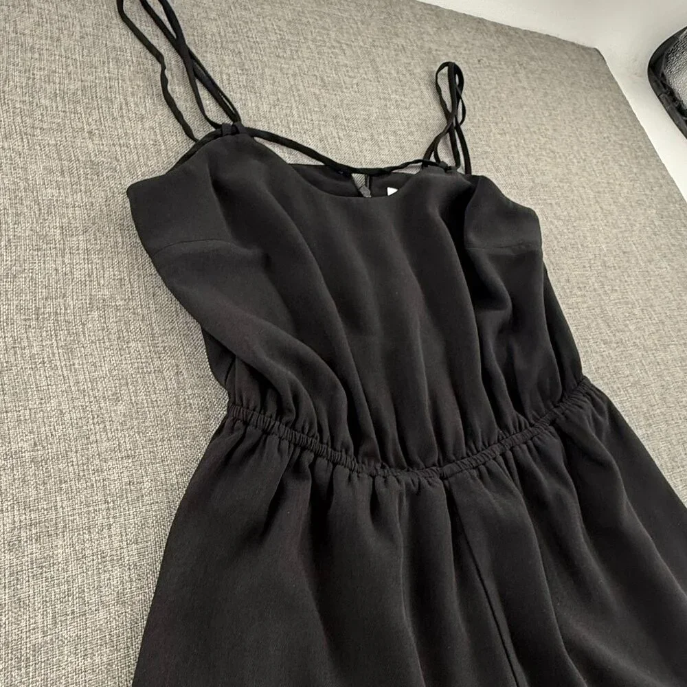 Ali & Jay‎ Strappy Romper Shorts Black Relaxed fit Small Zipper Closure Lined
